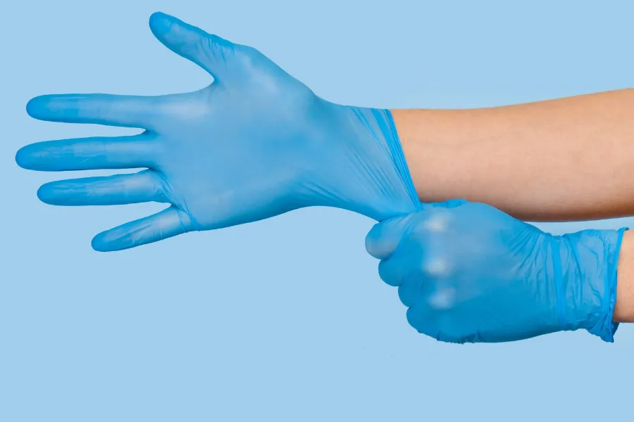 Latex vs Nitrile Gloves in Cleanrooms